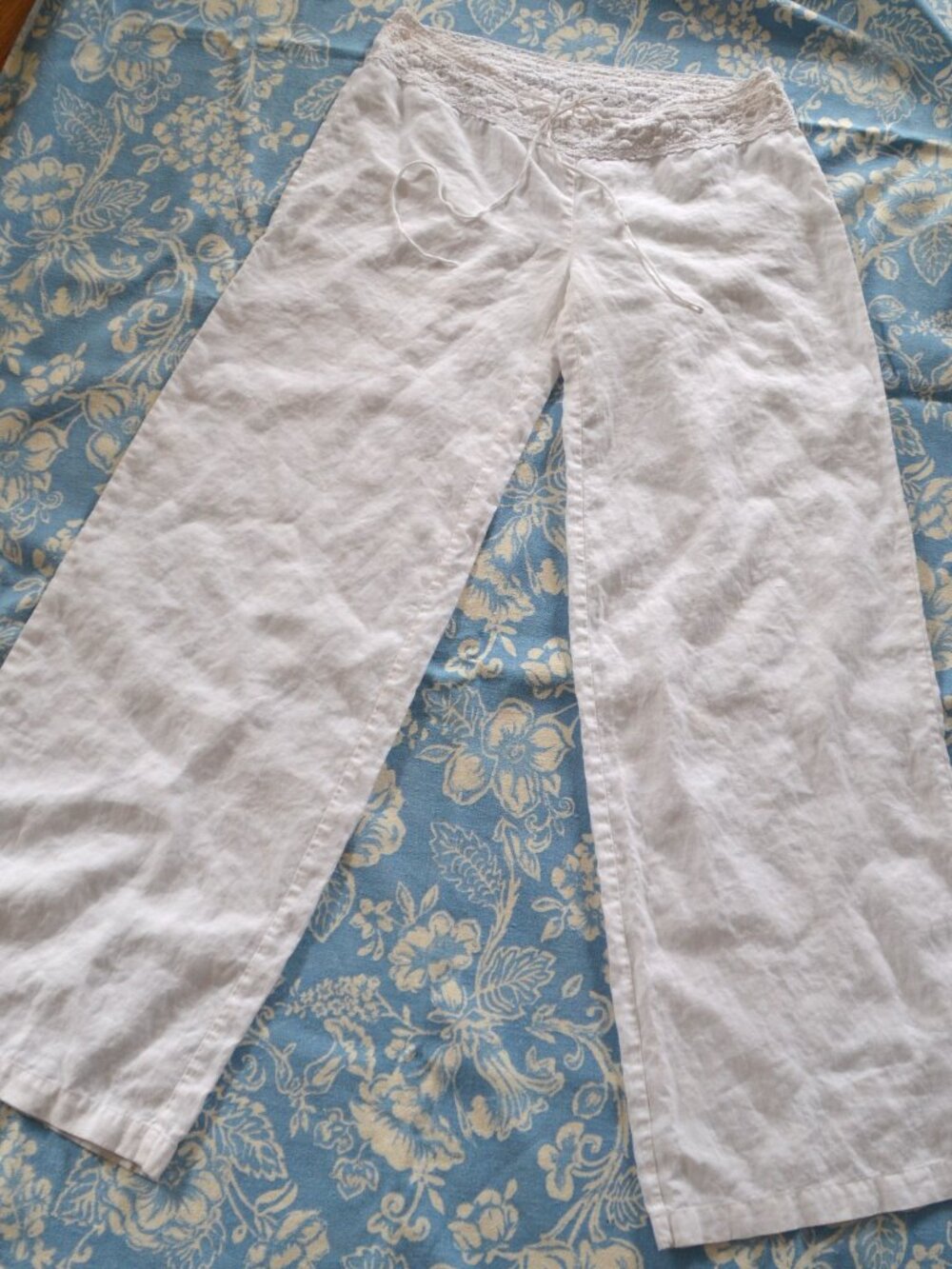 Forever Twenty One White Crochet 100% Linen Wide Leg Low Rise BOHO Pants SMALL